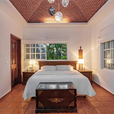 The Bamboo Manor By Andiani Travel Villa